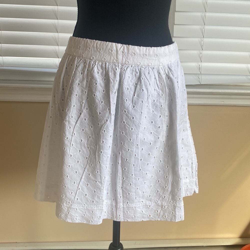 GAP White Eyelet Mini Skirt - Picture 3 of 12